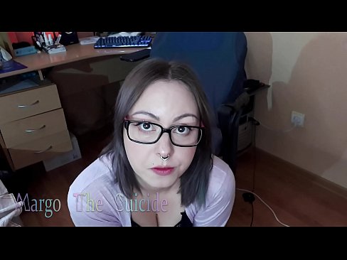 ❤️ Sexy Meedchen mat Brëll suckelt Dildo déif op der Kamera ☑ Porno bei eis ❌