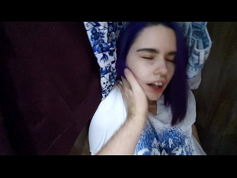 ❤️ Fannt meng Schwëster am Kleederschaf an huet hatt gehollef ☑ Porno bei eis ❌
